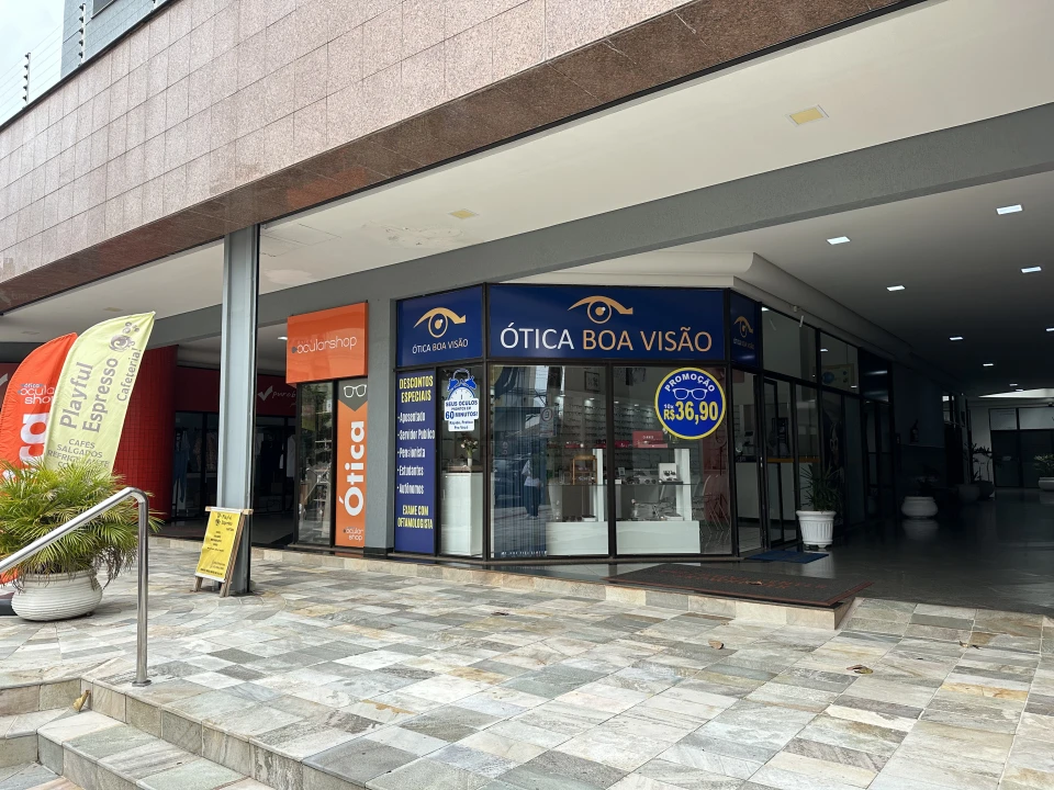 EXECUTIVE CENTER SKOWRONEK