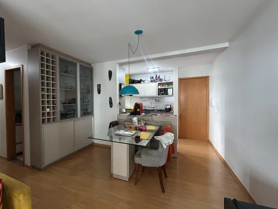 APARTAMENTO Á VENDA AO LADO DO LAGO IGAPÓ