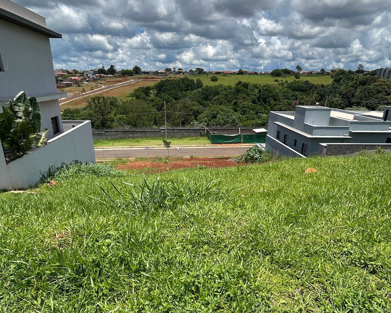 CONDOMÍNIO  ARAGUARI