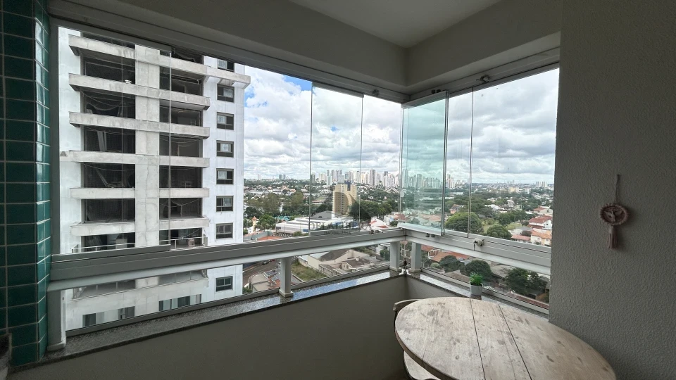 APARTAMENTO Á VENDA AO LADO DO LAGO IGAPÓ