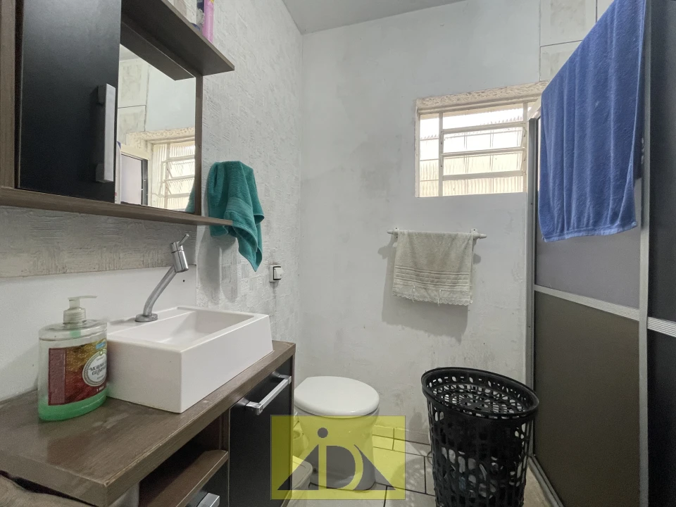 SOBRADO A VENDA BANCÁRIOS