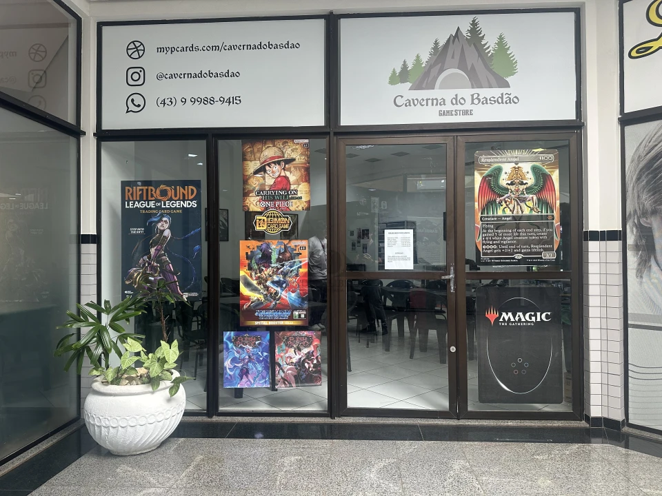 EXECUTIVE CENTER SKOWRONEK