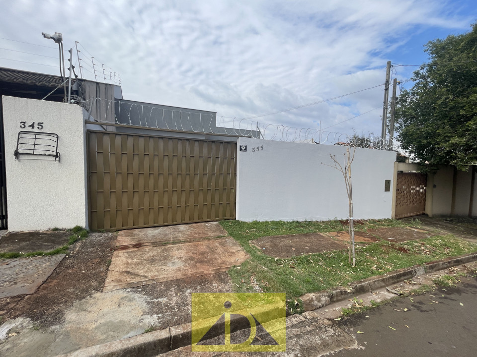 CASA  A VENDA BERNARDO TRINDADE