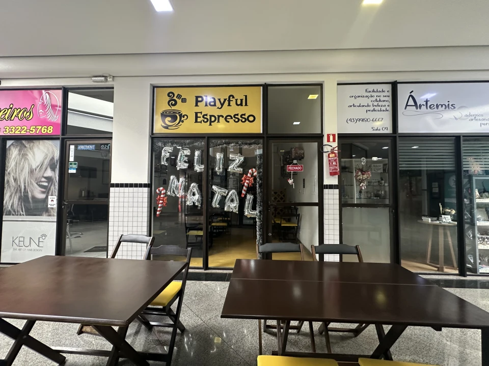 EXECUTIVE CENTER SKOWRONEK