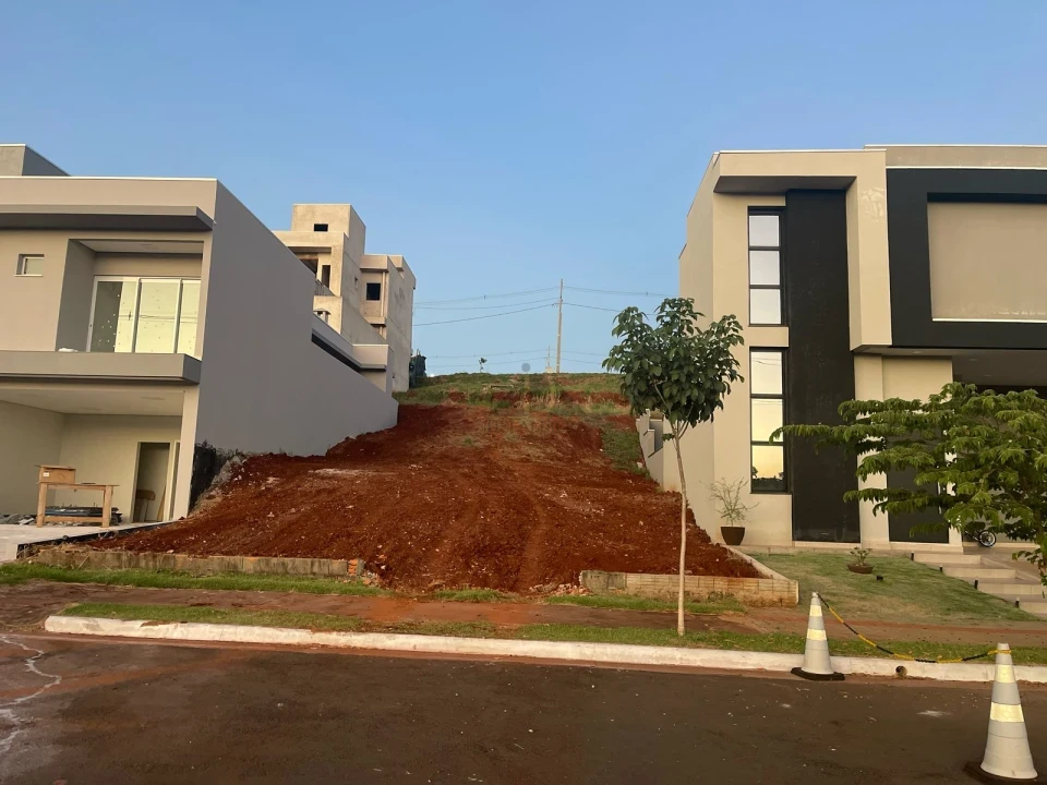 TERRENO A VENDA PARQUE TAUÁ