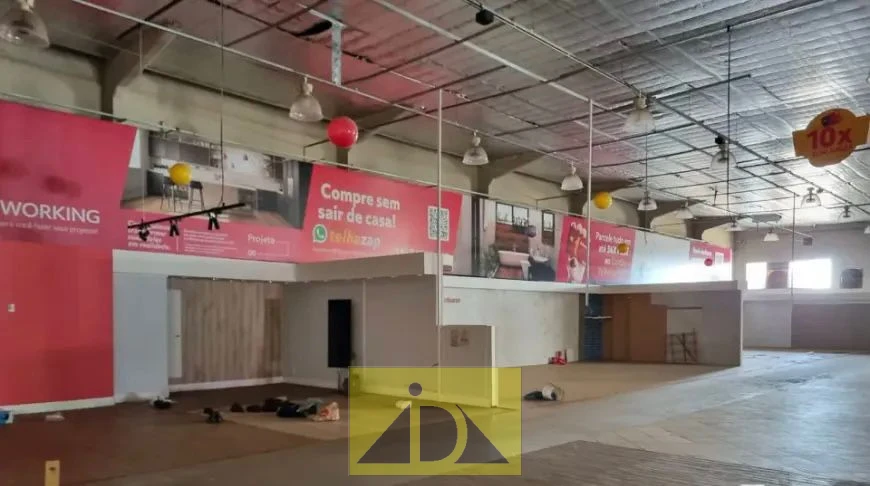 BARRACÃO COMERCIAL AV. TIRADENTES