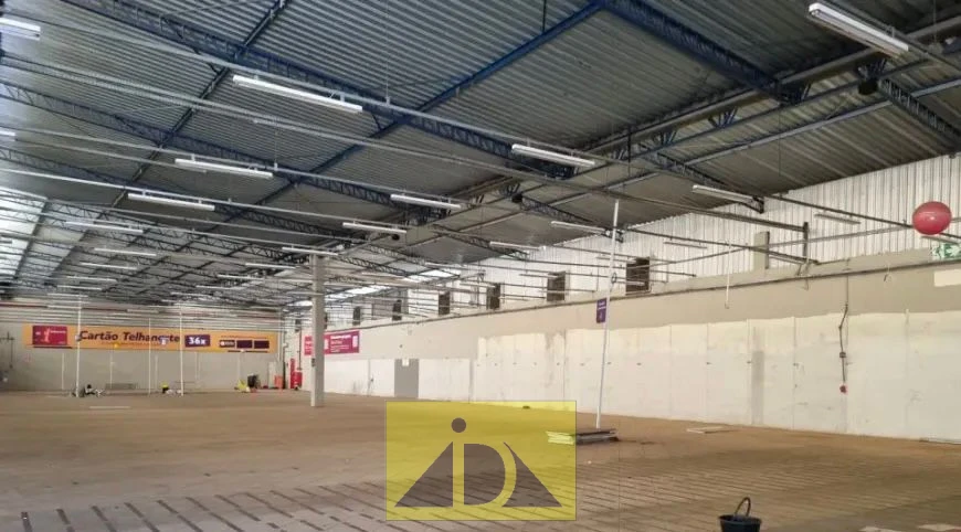 BARRACÃO COMERCIAL AV. TIRADENTES