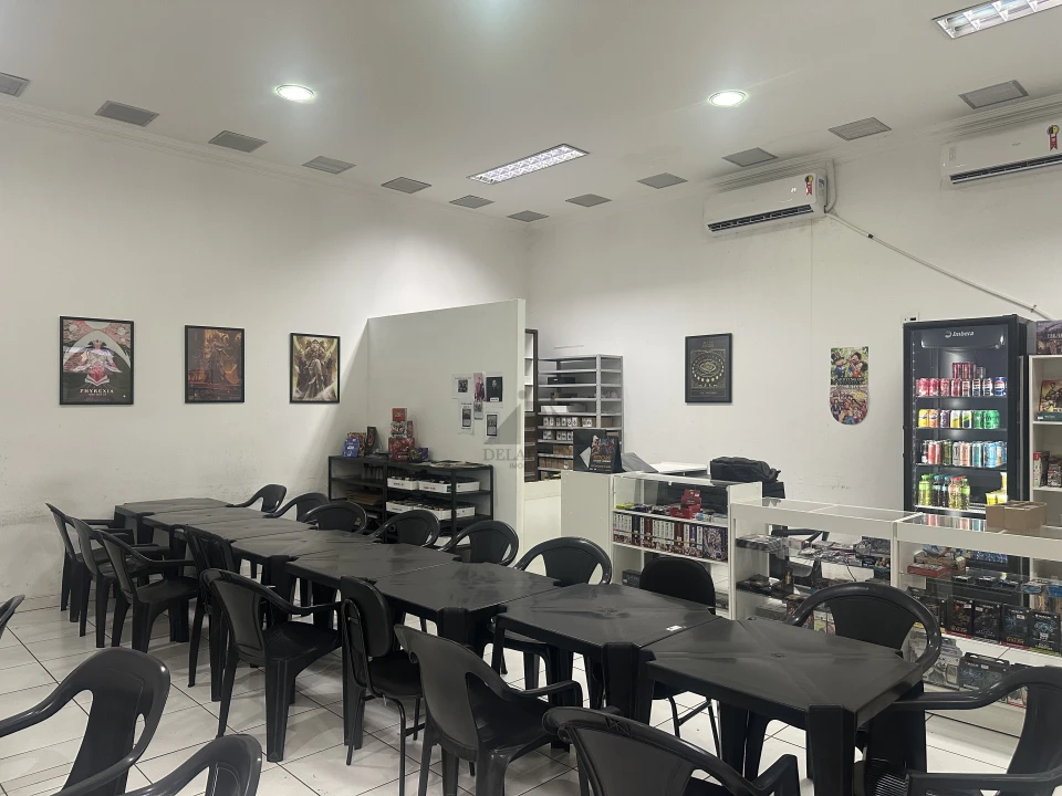 EXECUTIVE CENTER SKOWRONEK