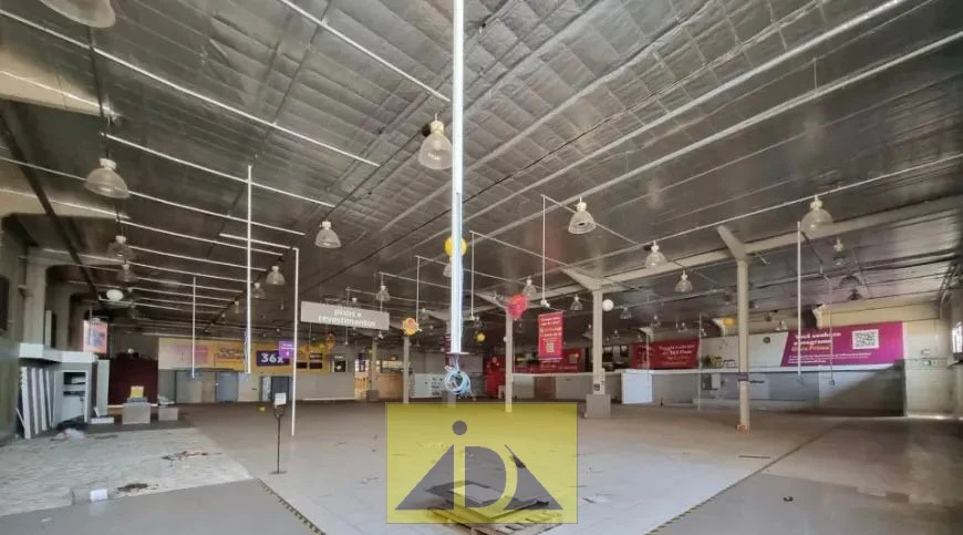 BARRACÃO COMERCIAL AV. TIRADENTES