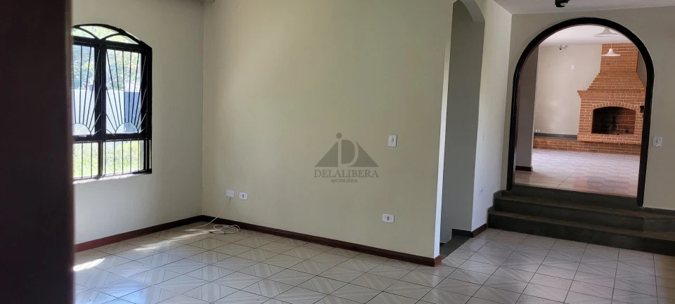 CASA A VENDA CHAMPAGNAT