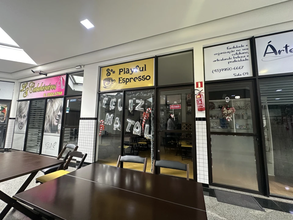 EXECUTIVE CENTER SKOWRONEK