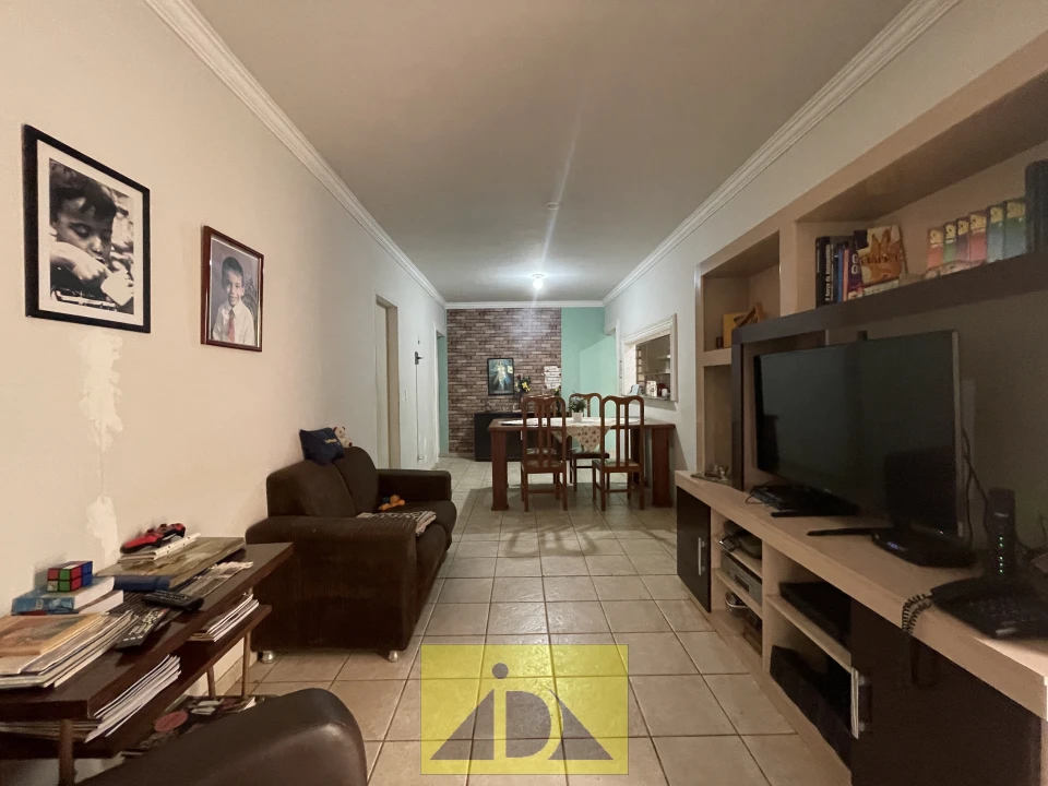 SOBRADO A VENDA BANCÁRIOS