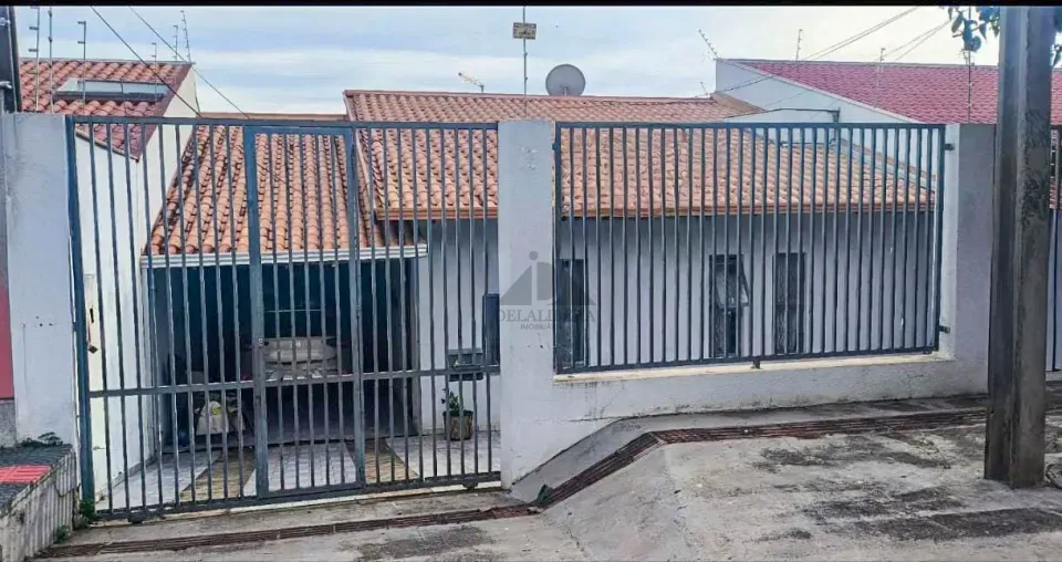 Casa a venda na zona norte