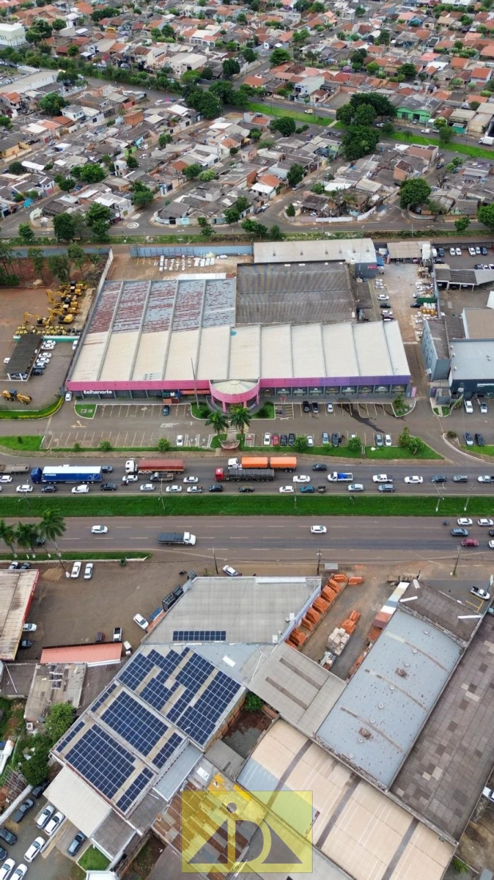 BARRACÃO COMERCIAL AV. TIRADENTES