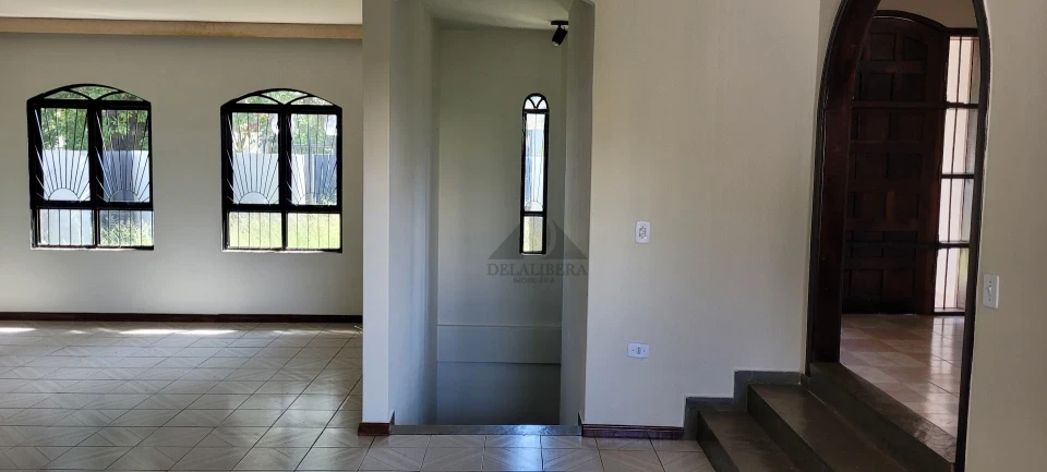 CASA A VENDA CHAMPAGNAT