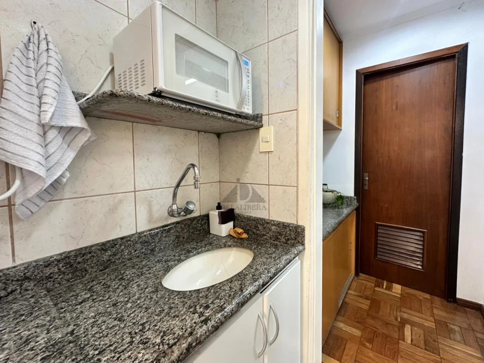 SALA COMERCIAL ED.METROPOLE