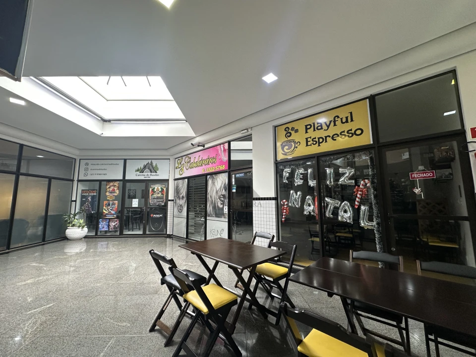 EXECUTIVE CENTER SKOWRONEK