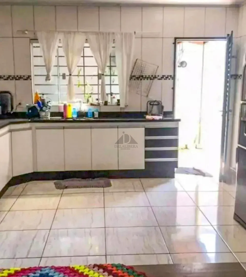Casa a venda na zona norte