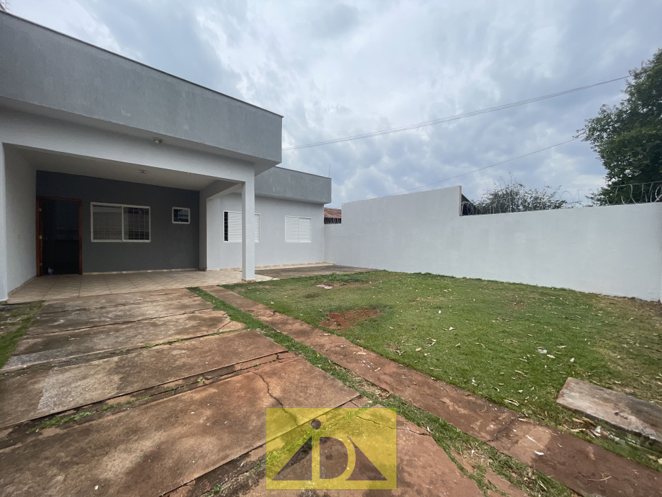 CASA  A VENDA BERNARDO TRINDADE
