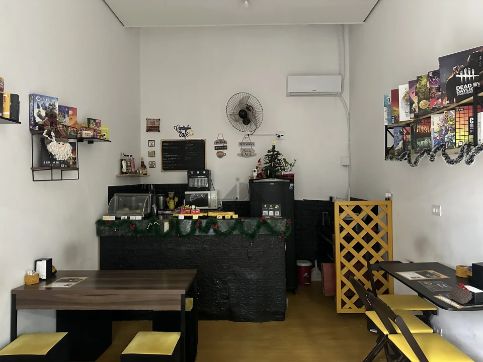 EXECUTIVE CENTER SKOWRONEK