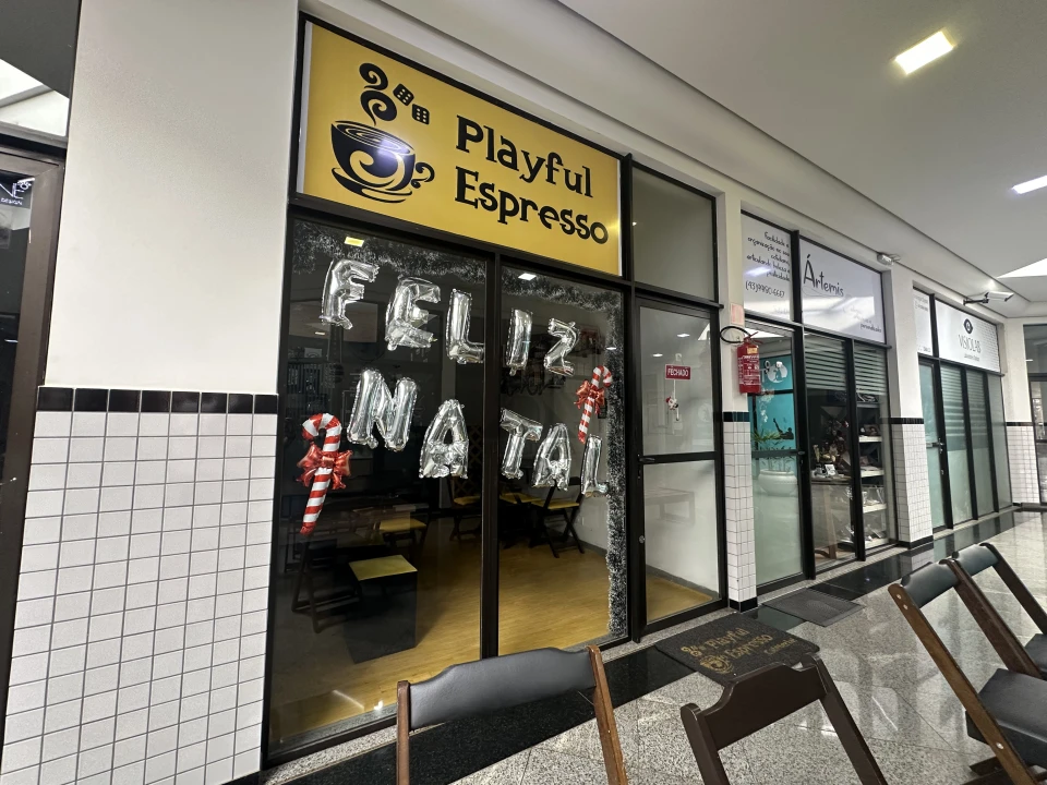 EXECUTIVE CENTER SKOWRONEK