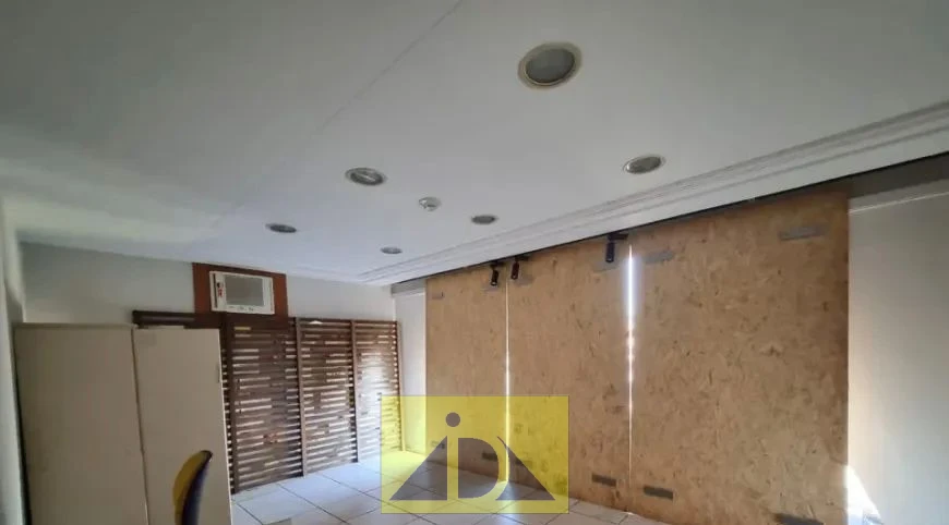 BARRACÃO COMERCIAL AV. TIRADENTES