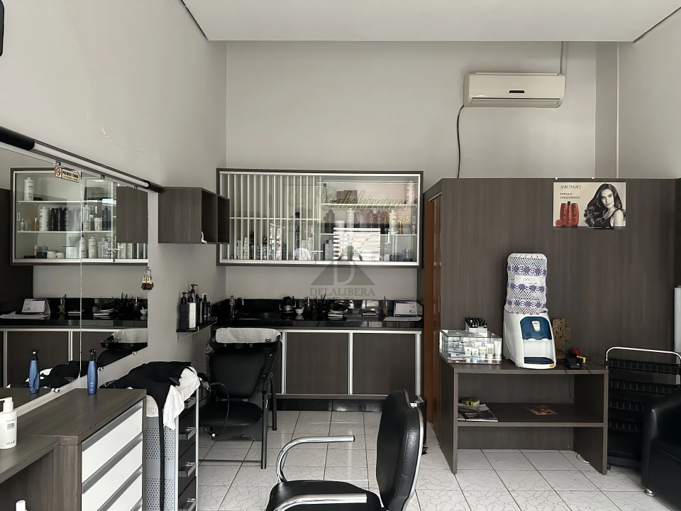 EXECUTIVE CENTER SKOWRONEK