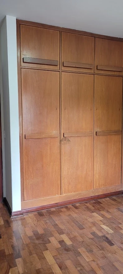 CASA A VENDA CHAMPAGNAT