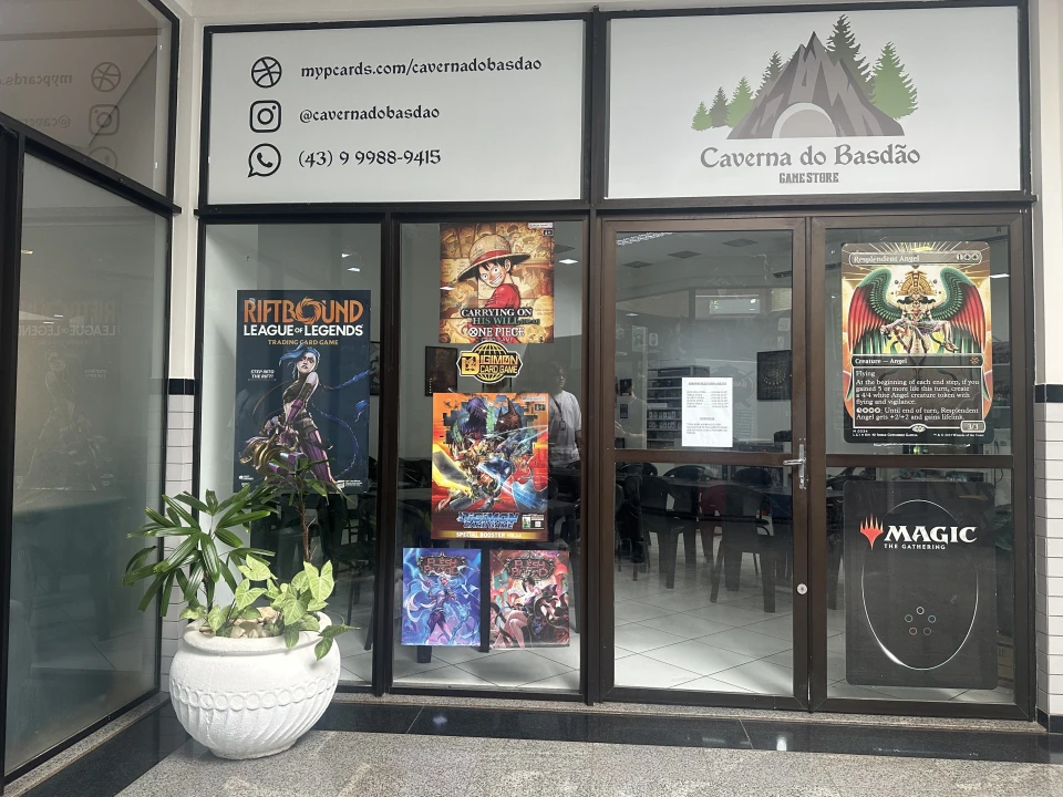 EXECUTIVE CENTER SKOWRONEK