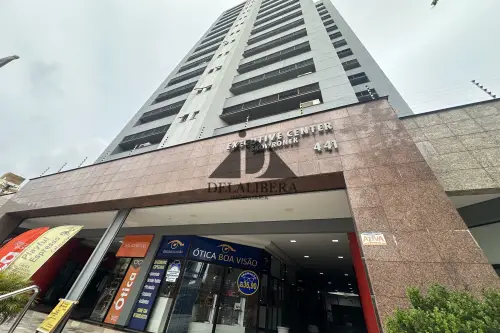 EXECUTIVE CENTER SKOWRONEK