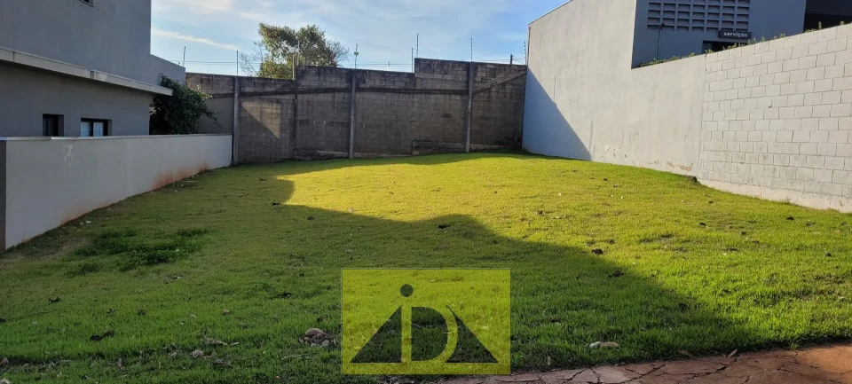 TERRENO A VENDA CONDOMÍNIO TANGARA