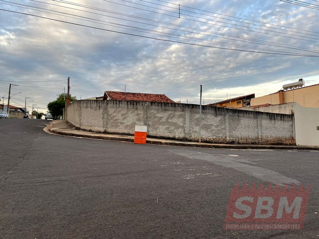Terreno à venda RESIDENCIAL SARGENTIM Barra Bonita