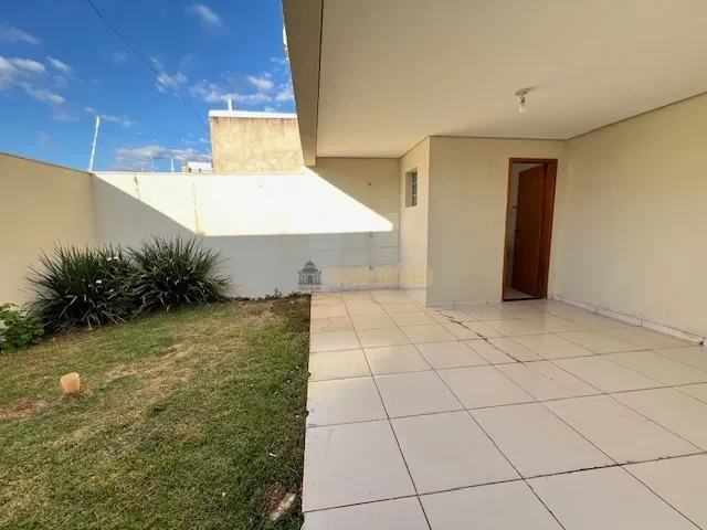 Imagens do imóveis CASA - BAIRRO PORTAL VERSALLES 1