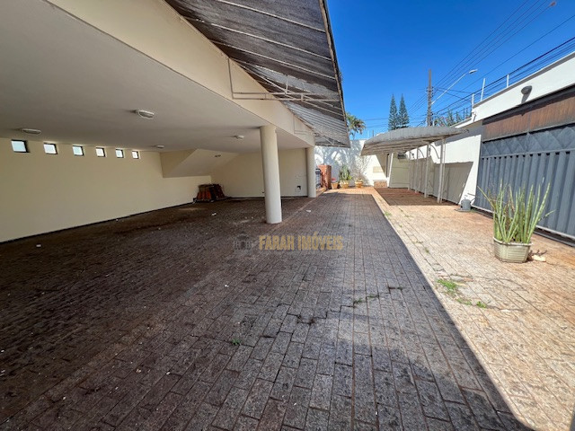 Casa comercial  - Lago Parque