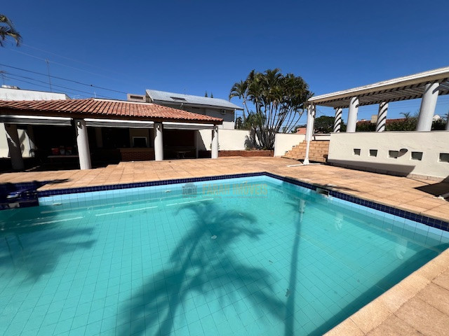 Casa comercial  - Lago Parque