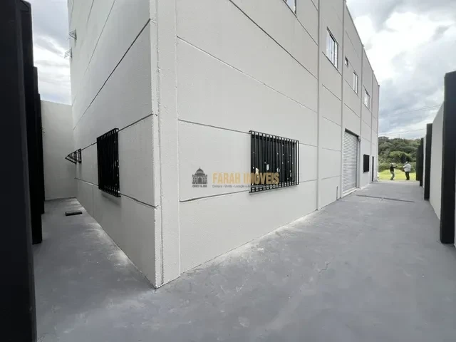 Barracão Comercial - 02 andares