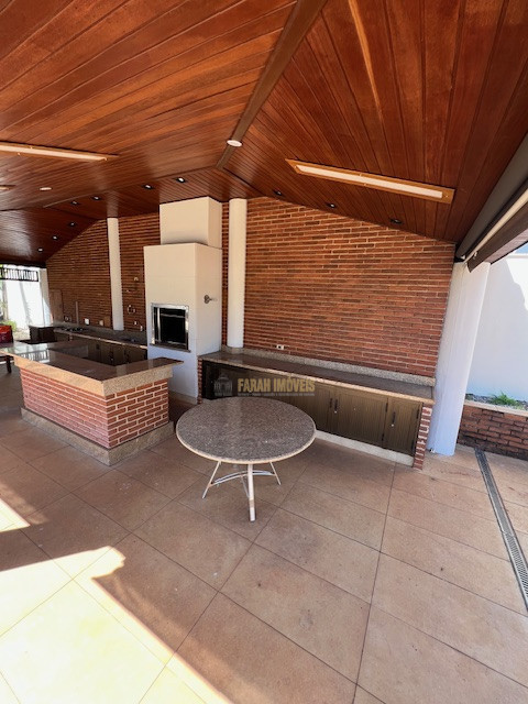 Casa comercial  - Lago Parque