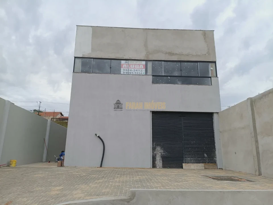 Barracão Comercial - 02 andares