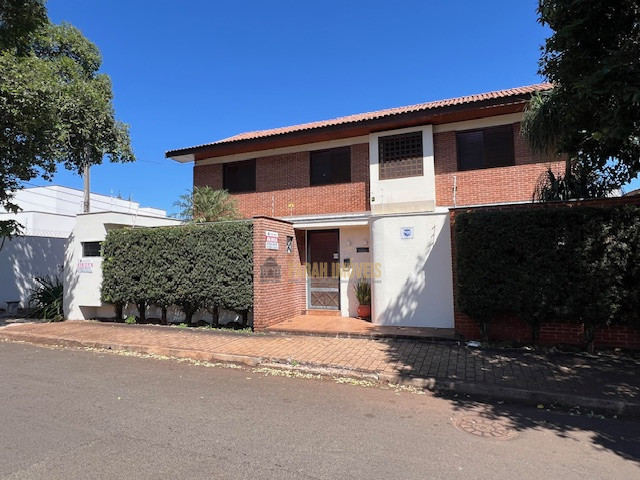 Casa comercial  - Lago Parque