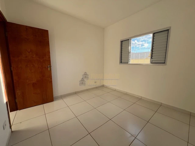 Imagens do imóveis CASA - BAIRRO PORTAL VERSALLES 1