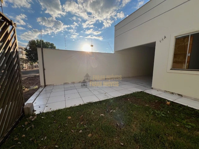 Imagens do imóveis CASA - BAIRRO PORTAL VERSALLES 1