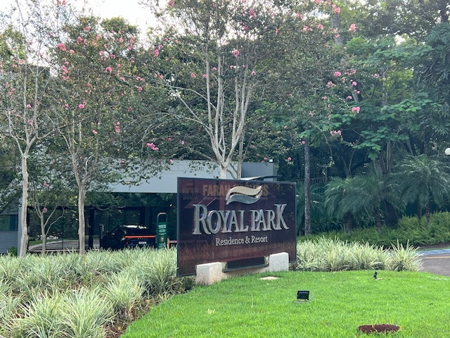 Terreno Condomínio Royal Park