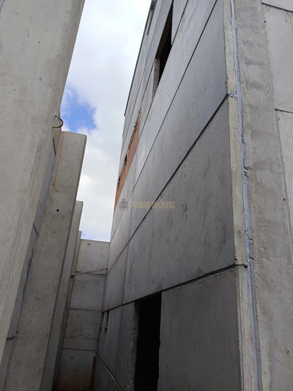 Imagens do imóveis Barracão Comercial - 02 andares