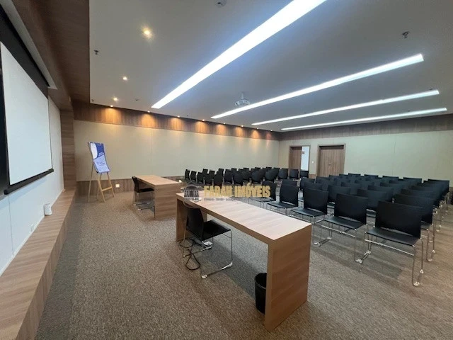 EDIFICIO PALHANO BUSINESS CENTER