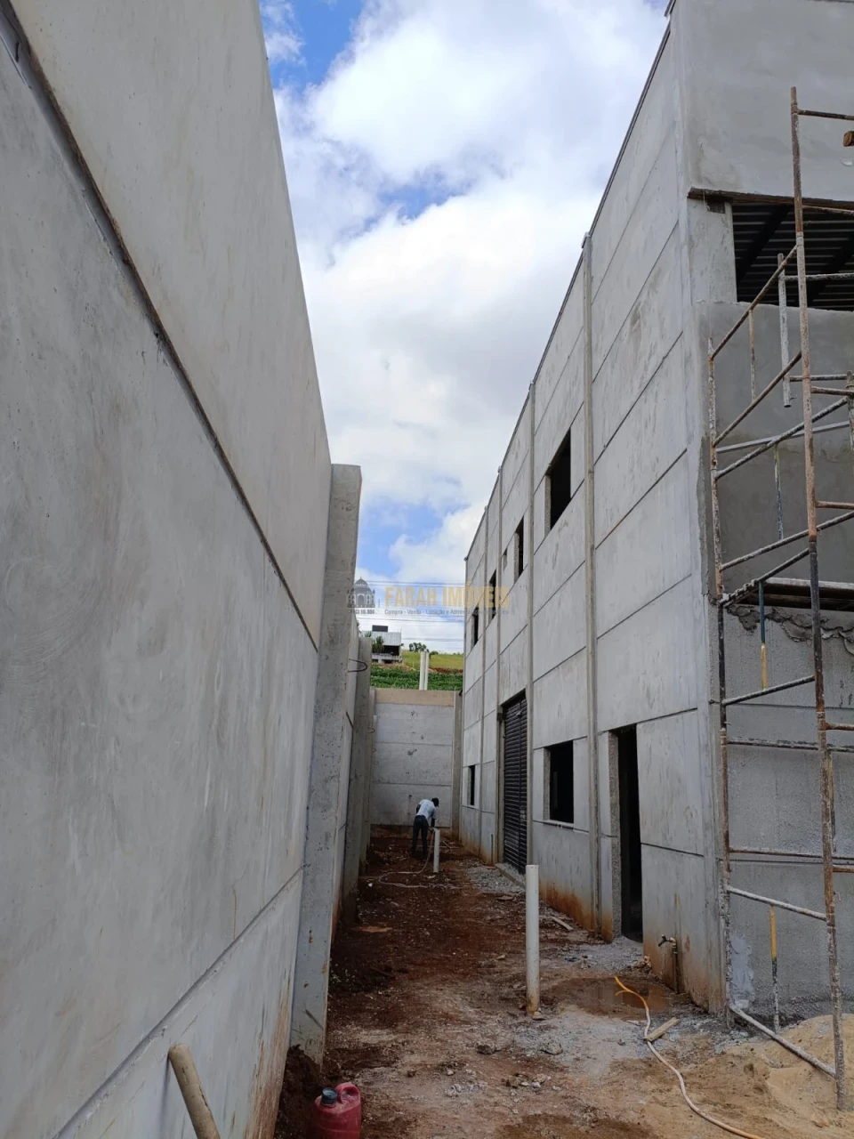 Imagens do imóveis Barracão Comercial - 02 andares