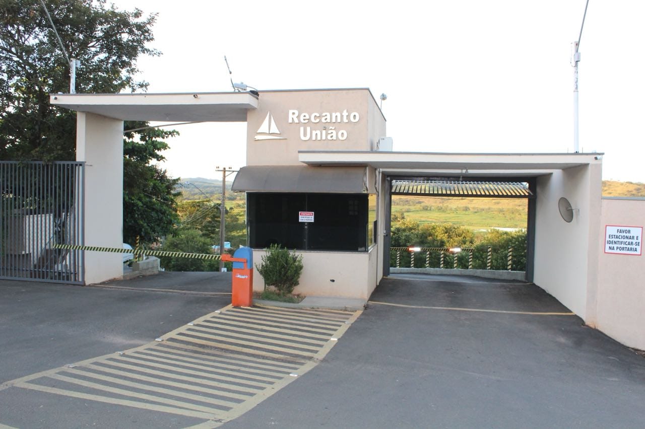 Imagens do imóveis Terreno Lote de Chácaras Com Represa 1000 m ² Condomínio Fechado Interior São Paulo - Itapira