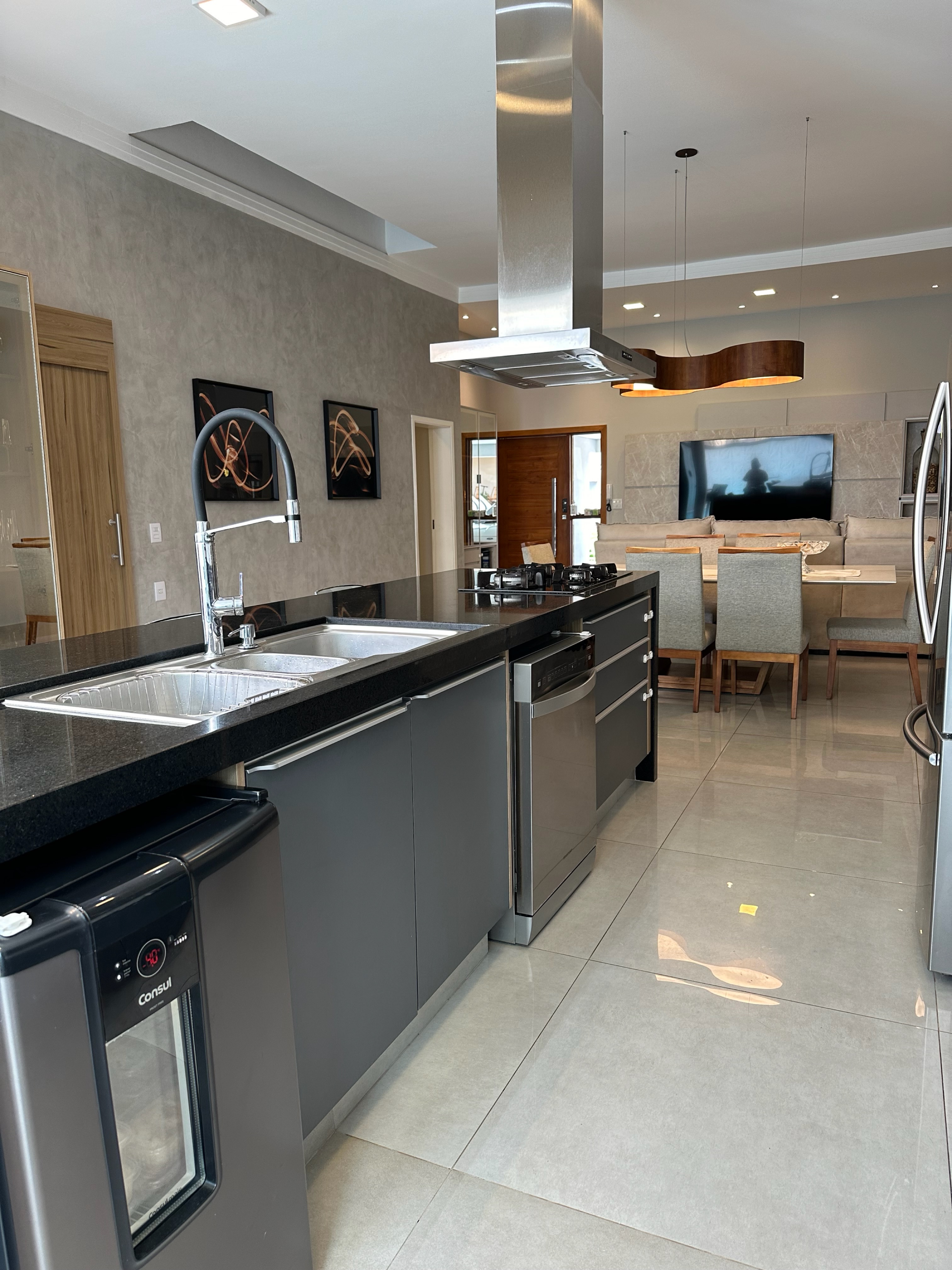 Imagens do imóveis Casa térrea com piscina em condomínio à Venda, Residencial Portal do Lago, Mogi Mirim, SP