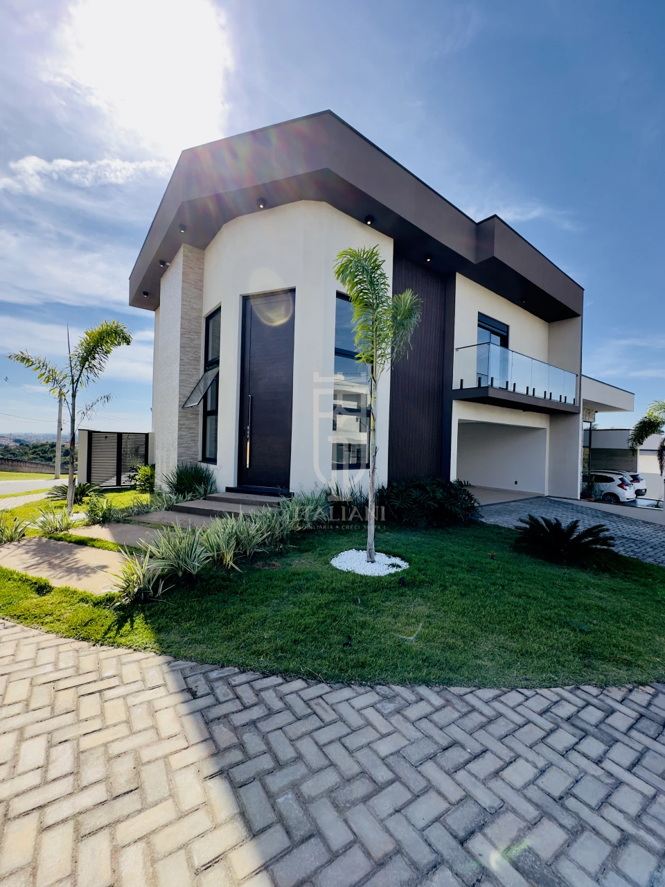 Imagens do imóveis Casa Com 3 Suítes E Area De Lazer Com Piscina No Morro Vermelho 2