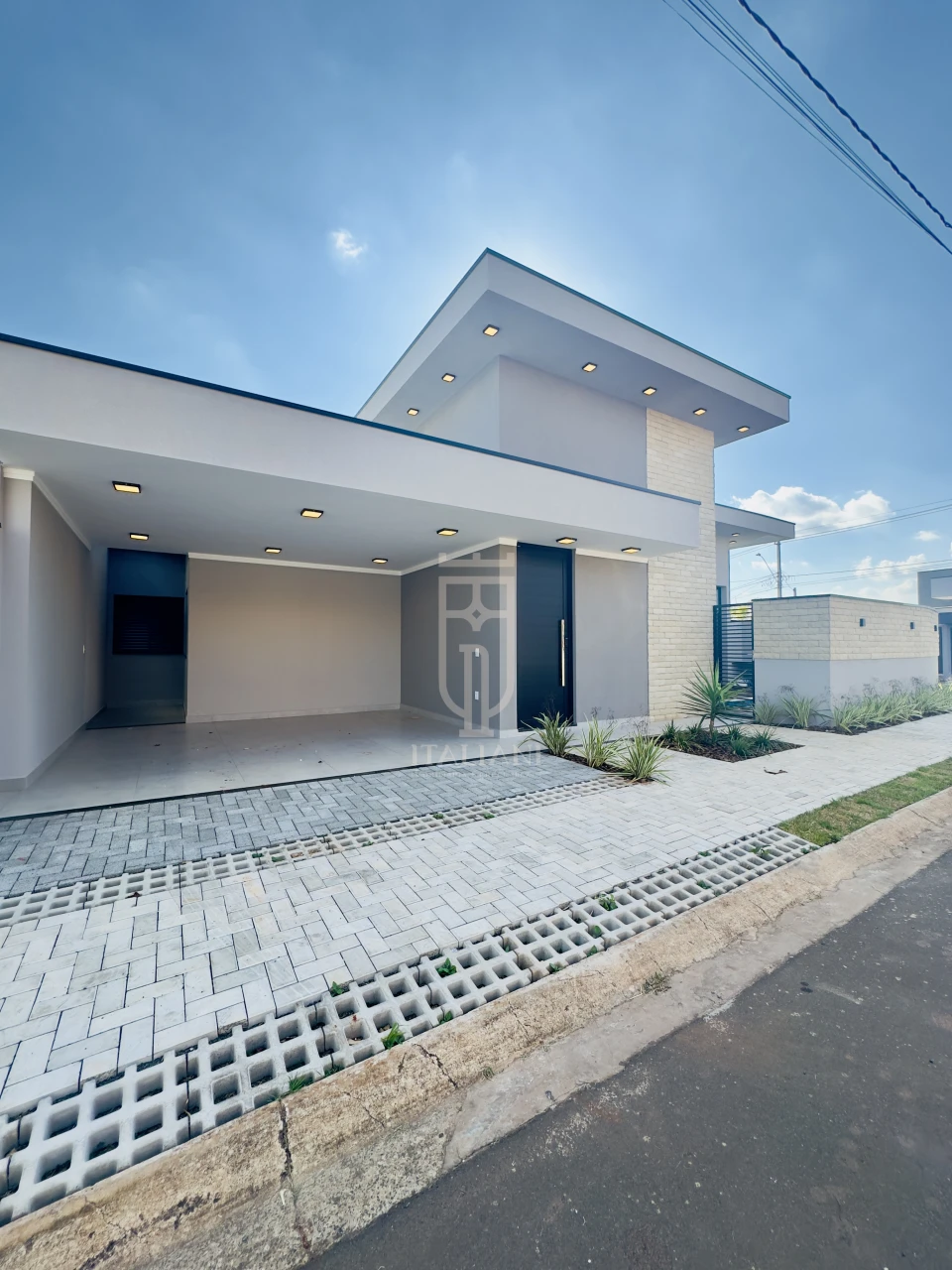 Imagens do imóveis Casa com Piscina e 3 quartos muito espaçosa no Condomínio Residencial Reserva da Mata em Mogi Mirim SP
