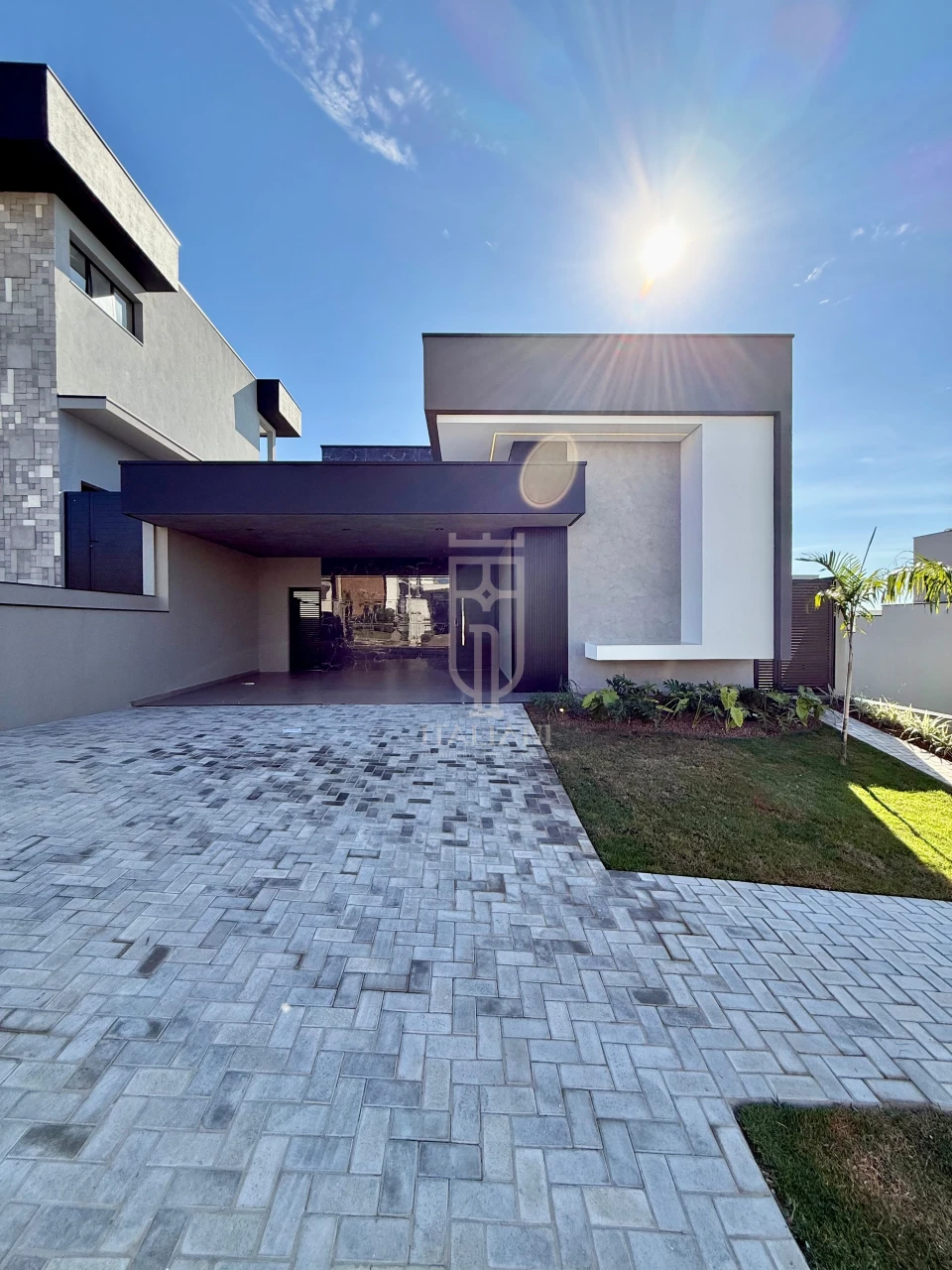 Imagens do imóveis Casa Térrea Com Piscina E 3 Suítes Em Condomínio Fechado
